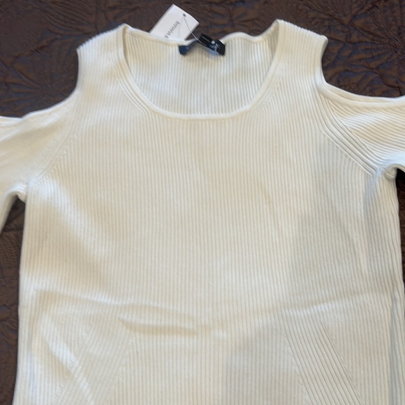 Banana Republic ivory blouse, size M, NWT. - Picture 6 of 9